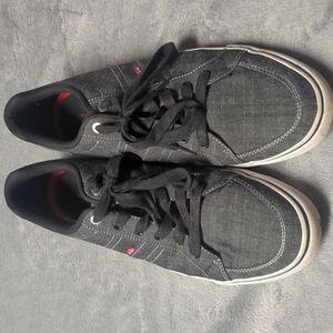 Levi's Black and White Sneakers Classic Style